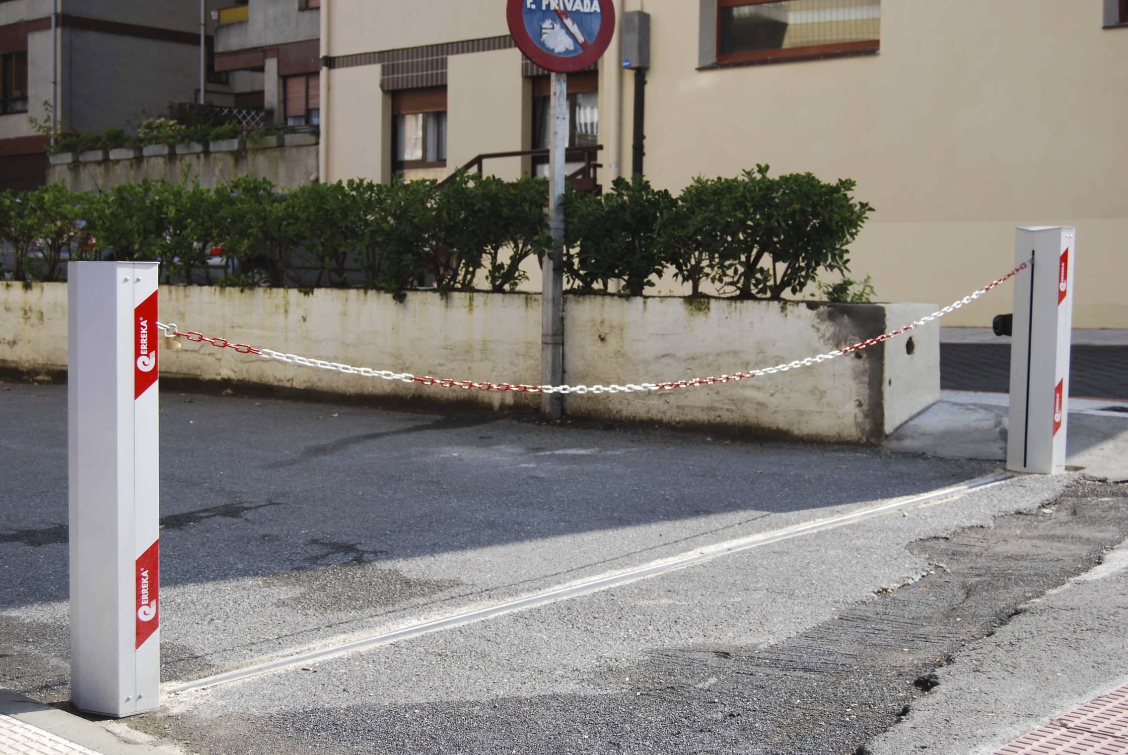 barreras vehiculars de cadena